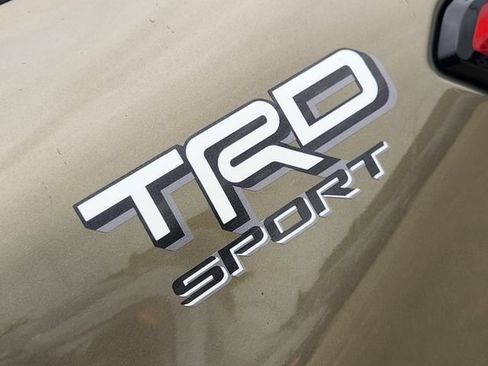 Used 2025 Toyota Tacoma TRD Sport AWD/4WD image 11