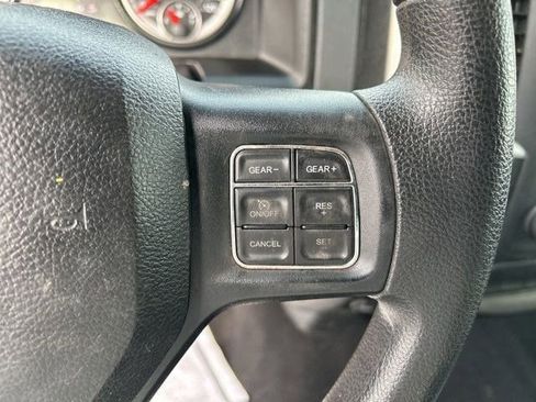 Used 2020 RAM 1500 Classic SLT image 18