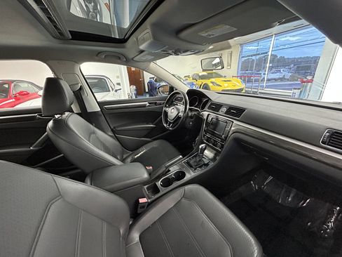 Used 2016 Volkswagen Passat 1.8T SE image 5