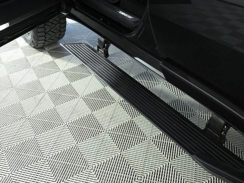 Used 2025 Lexus GX 550 w/ Accessory Package (Z1) image 21