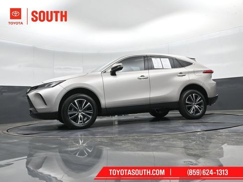 Used 2023 Toyota Venza LE AWD/4WD image 44