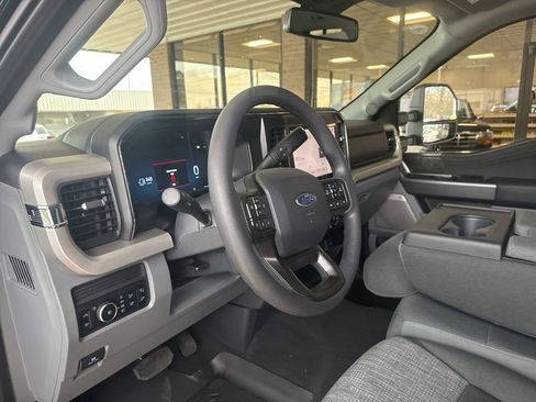 New 2026 Ford F250 XLT w/ XLT Premium Package image 9