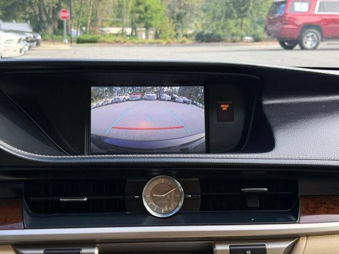 Used 2015 Lexus ES 350 w/ Luxury Package FWD image 40