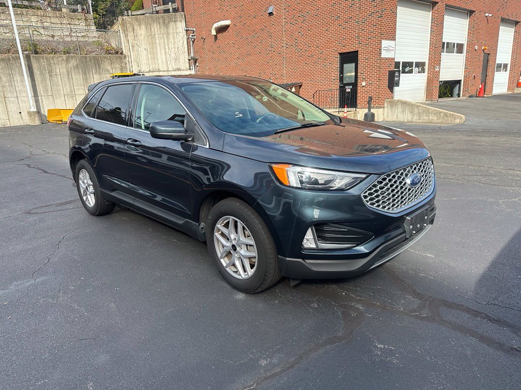 Certified 2023 Ford Edge SEL w/ Convenience Package AWD/4WD image 3