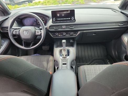 Used 2025 Honda HR-V Sport image 17