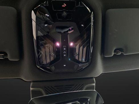 Used 2024 BMW 540i xDrive w/ Executive Package image 24