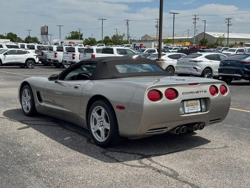 Used 1998 Chevrolet Corvette Convertible w/ Memory Pkg RWD image 5