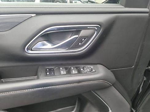 Used 2023 GMC Yukon SLT image 11