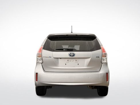Used 2014 Toyota Prius V Two image 6