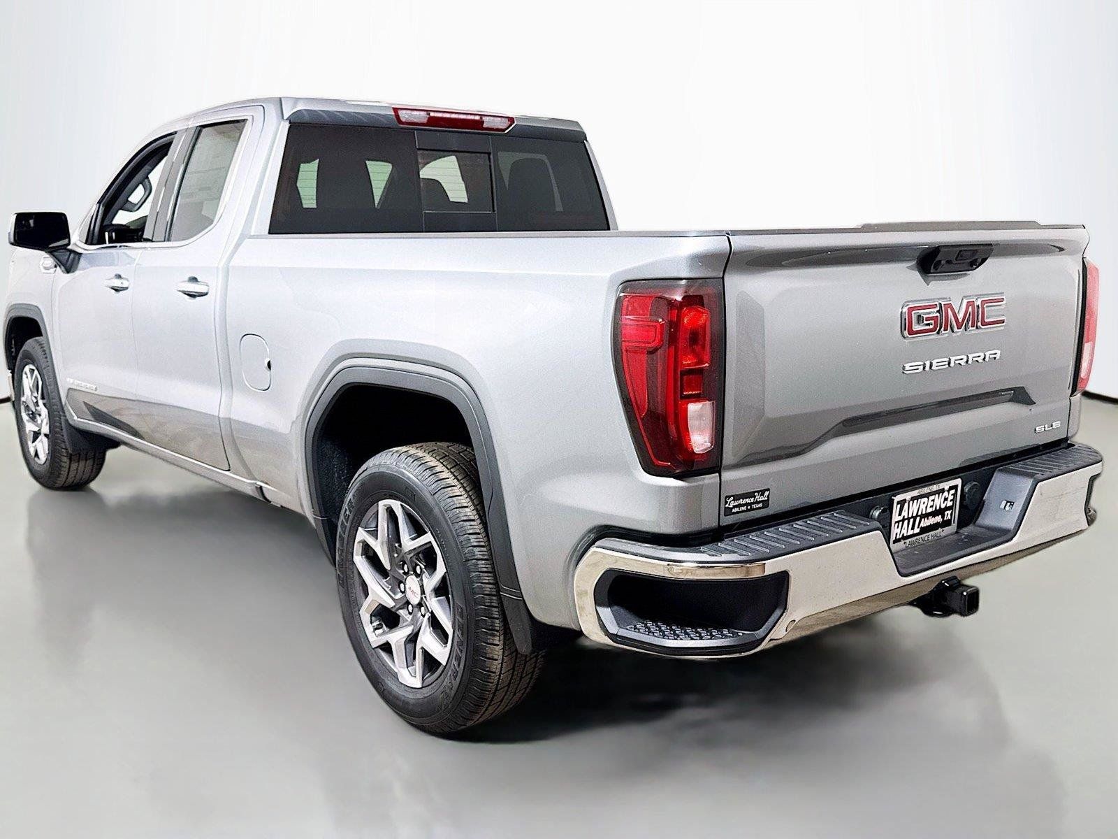 New 2026 GMC Sierra 1500 SLE w/ Preferred Package RWD image 3