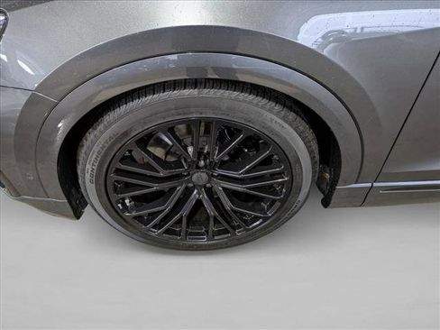New 2026 Audi SQ8 Premium Plus image 10