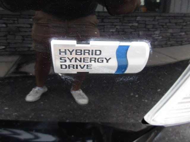 Used 2015 Toyota Prius V Four FWD image 8