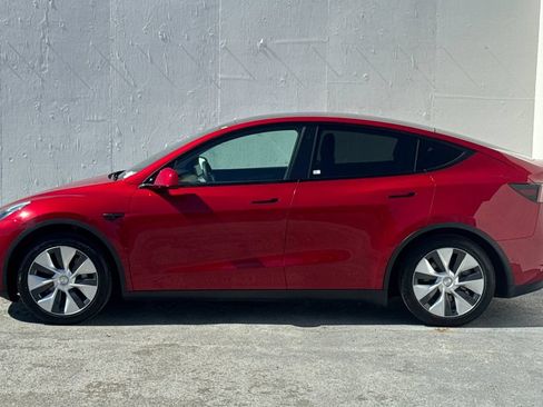 Used 2021 Tesla Model Y Long Range AWD/4WD image 6