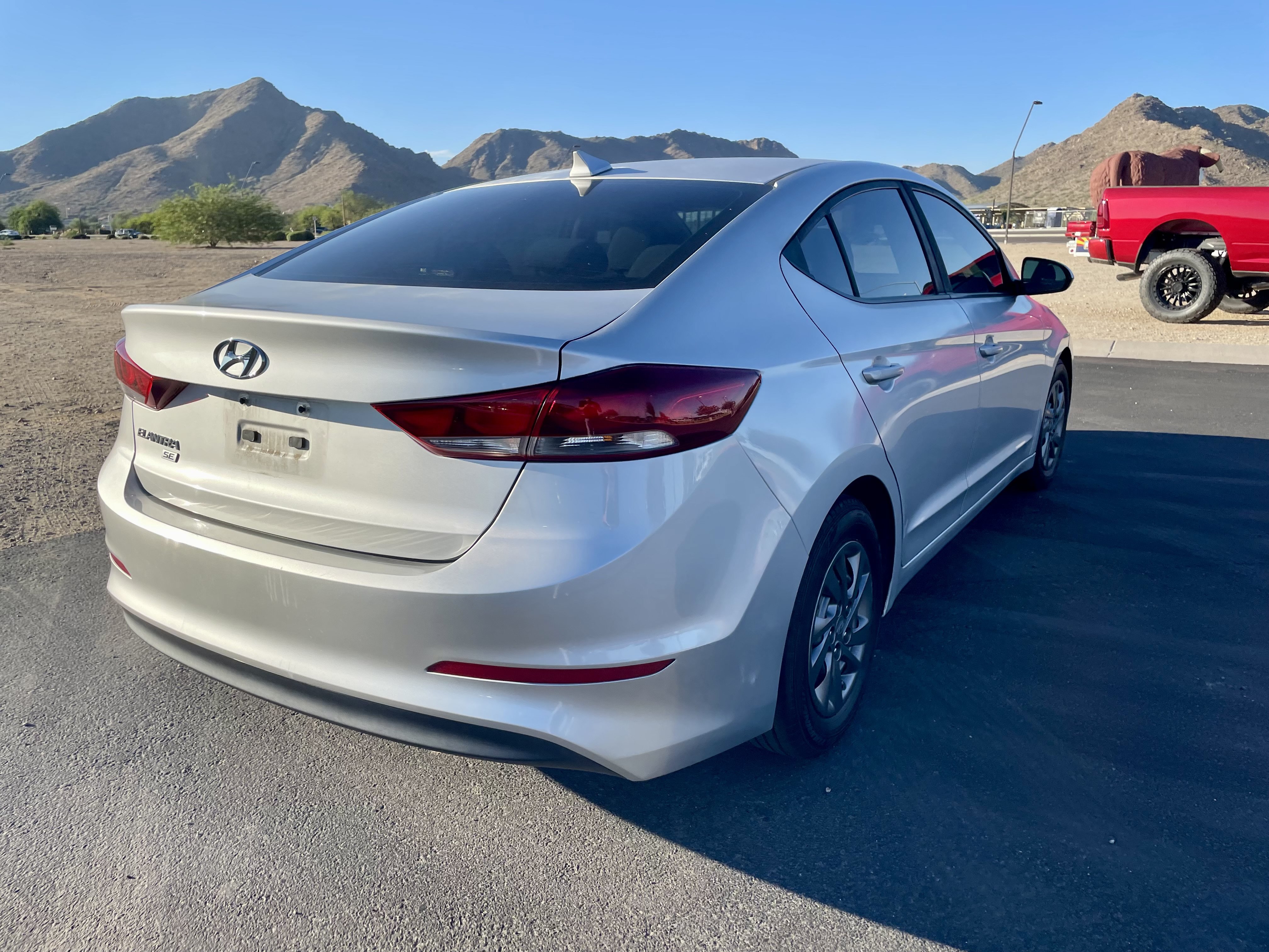 Used 2017 Hyundai Elantra SE FWD image 5