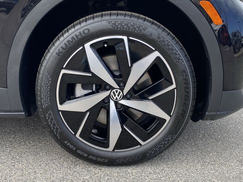Certified 2023 Volkswagen ID.4 Pro S AWD/4WD image 11