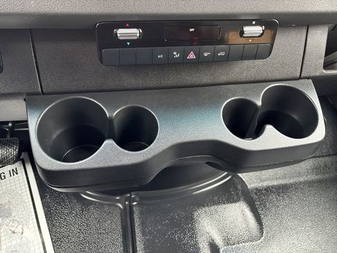 Used 2023 Mercedes-Benz Sprinter 144 Cargo image 21