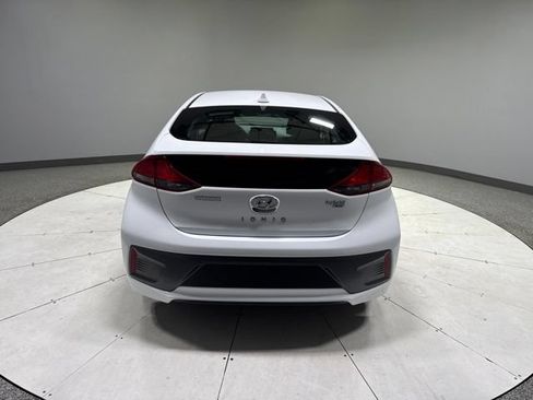 Used 2020 Hyundai Ioniq Blue FWD image 4