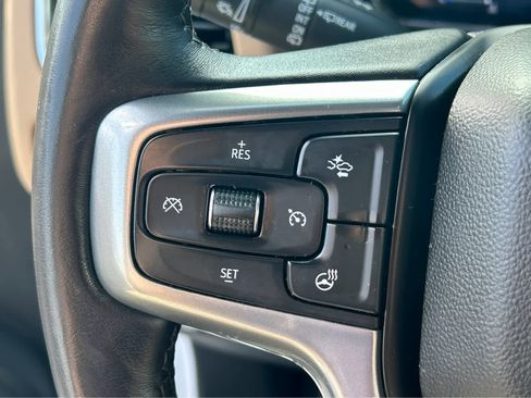 Used 2022 Chevrolet Suburban Premier image 25