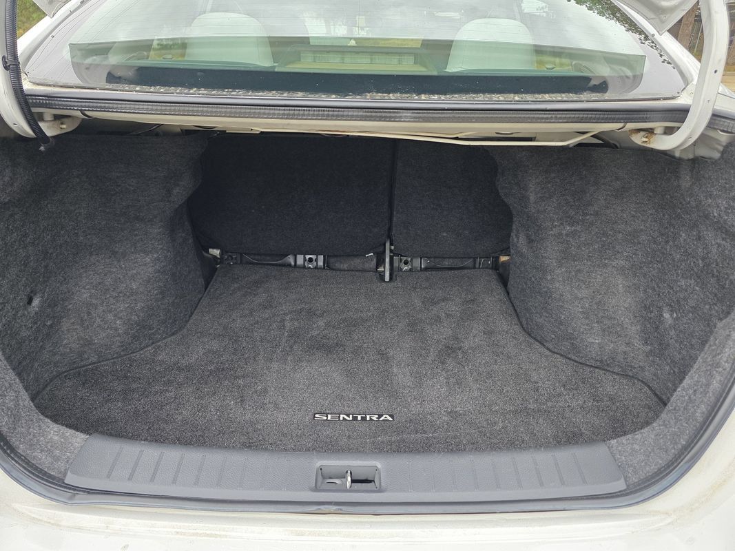 Used 2016 Nissan Sentra SV w/ Style Package FWD image 18