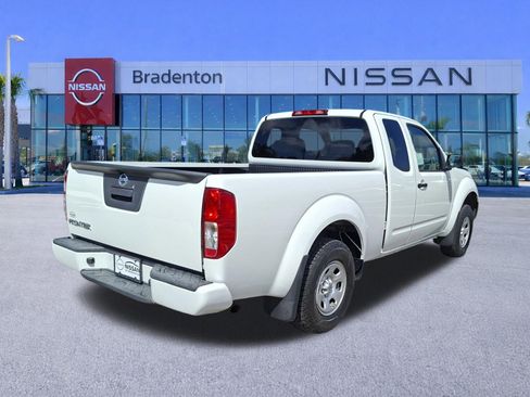 Certified 2019 Nissan Frontier S image 5