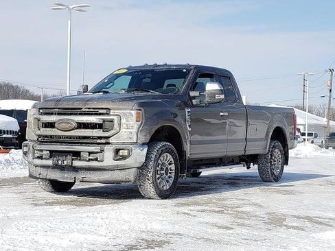 Used 2022 Ford F250 XLT w/ XLT Premium Package image 4