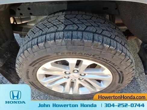 Used 2018 GMC Canyon SLT w/ Driver Alert Package AWD/4WD image 9