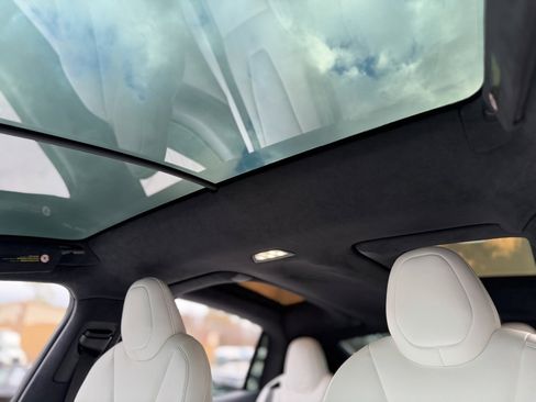 Used 2020 Tesla Model X Long Range image 52