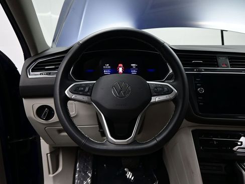 Used 2024 Volkswagen Tiguan SE image 26