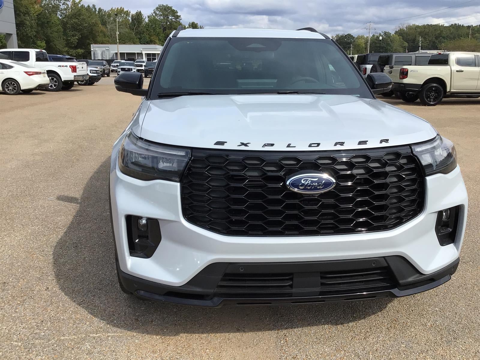 New 2026 Ford Explorer ST-Line w/ ST-Line Street Pack AWD/4WD image 7