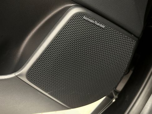 Used 2025 Kia Soul GT-Line w/ GT-Line Technology Package image 17