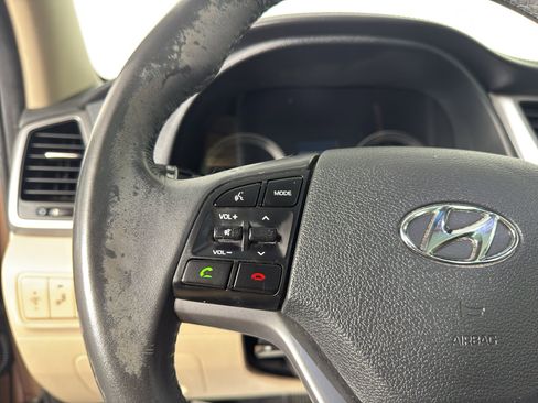 Used 2017 Hyundai Tucson Limited w/ Limited Ultimate Package 03 image 19