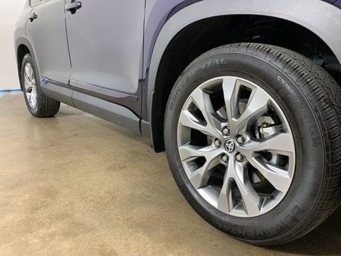Used 2024 Toyota Grand Highlander AWD image 6