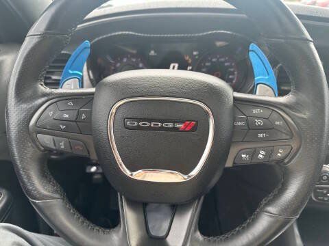 Used 2017 Dodge Charger R/T RWD image 15