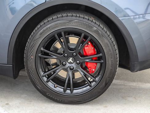 Used 2023 Tesla Model Y Long Range AWD/4WD image 11