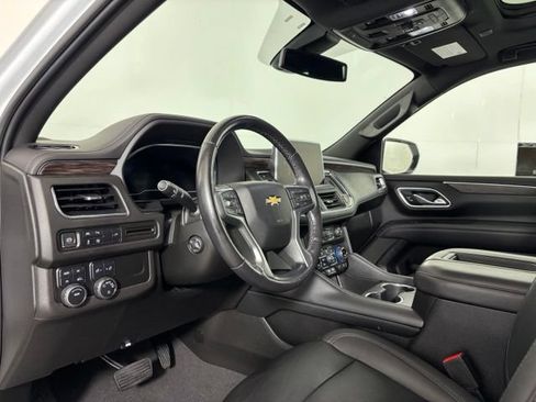 Used 2022 Chevrolet Tahoe LT w/ LT Signature Plus Package AWD/4WD image 9