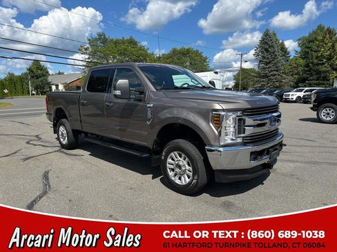 Used 2019 Ford F250 XLT w/ Snow Plow Prep Package image 8
