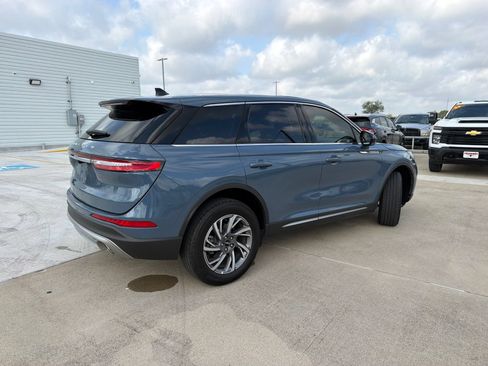 Used 2025 Lincoln Corsair FWD image 7