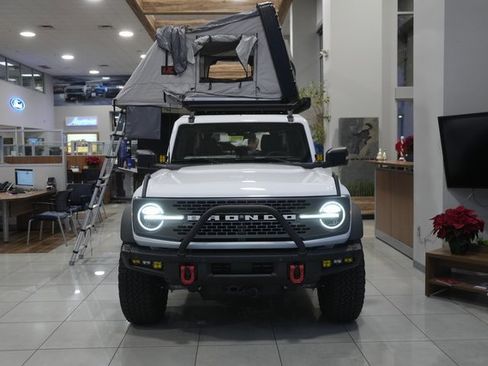 New 2025 Ford Bronco Badlands image 3