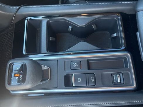 Used 2023 Nissan Pathfinder SL image 50