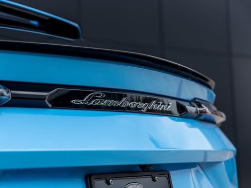 Used 2024 Lamborghini Urus S image 12