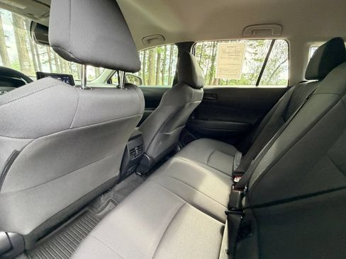 Used 2024 Toyota Corolla Cross LE FWD image 14