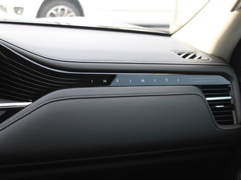 Certified 2025 INFINITI QX80 Pure image 28