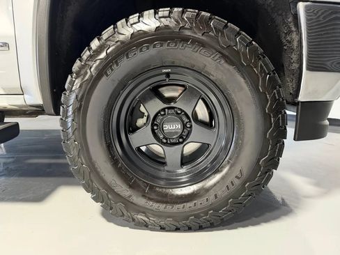 Used 2017 GMC Sierra 1500 SLT w/ Texas SLT Premium Package RWD image 9