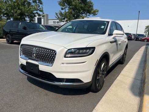 Used 2023 Lincoln Nautilus Reserve w/ Equipment Group 201A AWD/4WD image 3