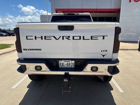 Used 2020 Chevrolet Silverado 2500 LTZ w/ LTZ Plus Package RWD image 5