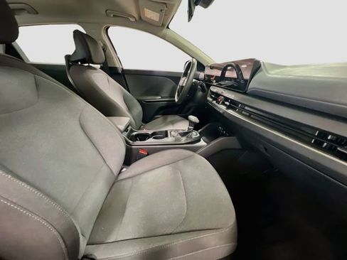 Certified 2025 Kia K4 FWD image 26