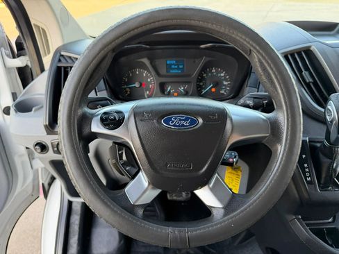 Used 2016 Ford Transit 250 130 Low Roof w/ Exterior Upgrade Package RWD image 13