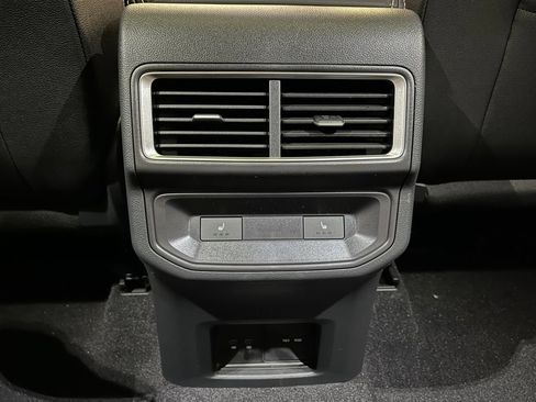 New 2026 Volkswagen Atlas Cross Sport SEL Premium R-Line AWD/4WD image 11