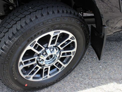 Used 2025 Ford F350 Platinum w/ Platinum Plus Package image 4