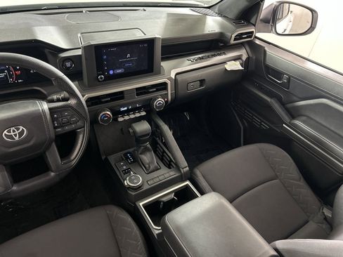 Used 2025 Toyota Tacoma SR5 image 21